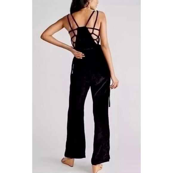 Free People 90s Forever Overalls Crushed Velvet Black size M - Picture 11 of 16